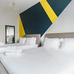 https://queen-street-lofts.hotelstorontoontario.org